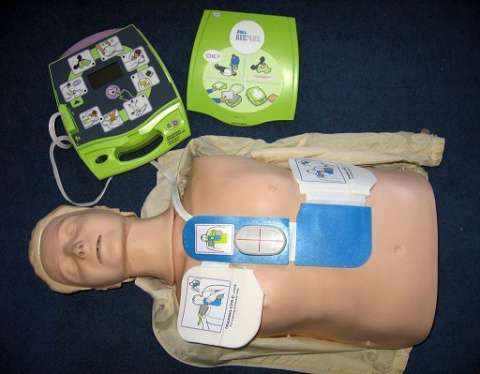 defibrylator aed plus defibrylator aed plus
