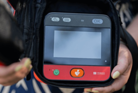 Primedic HeartSave myPAD AED z ekranem LCD